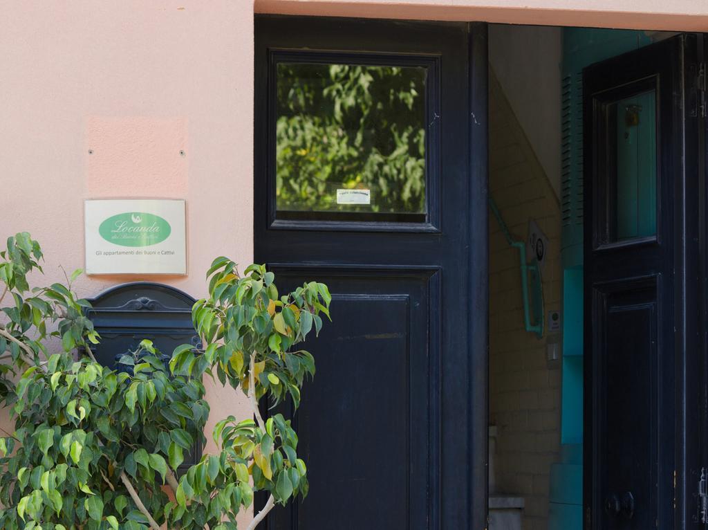 Appartamento Rosso Buoni E Cattivi Cagliari Cameră foto